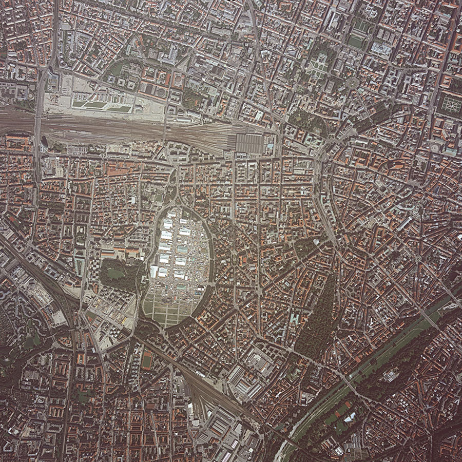 Oktoberfest München, Luftbild aus dem Jahr 2006  Luftbild des Oktoberfests in München aus dem Jahr 2006